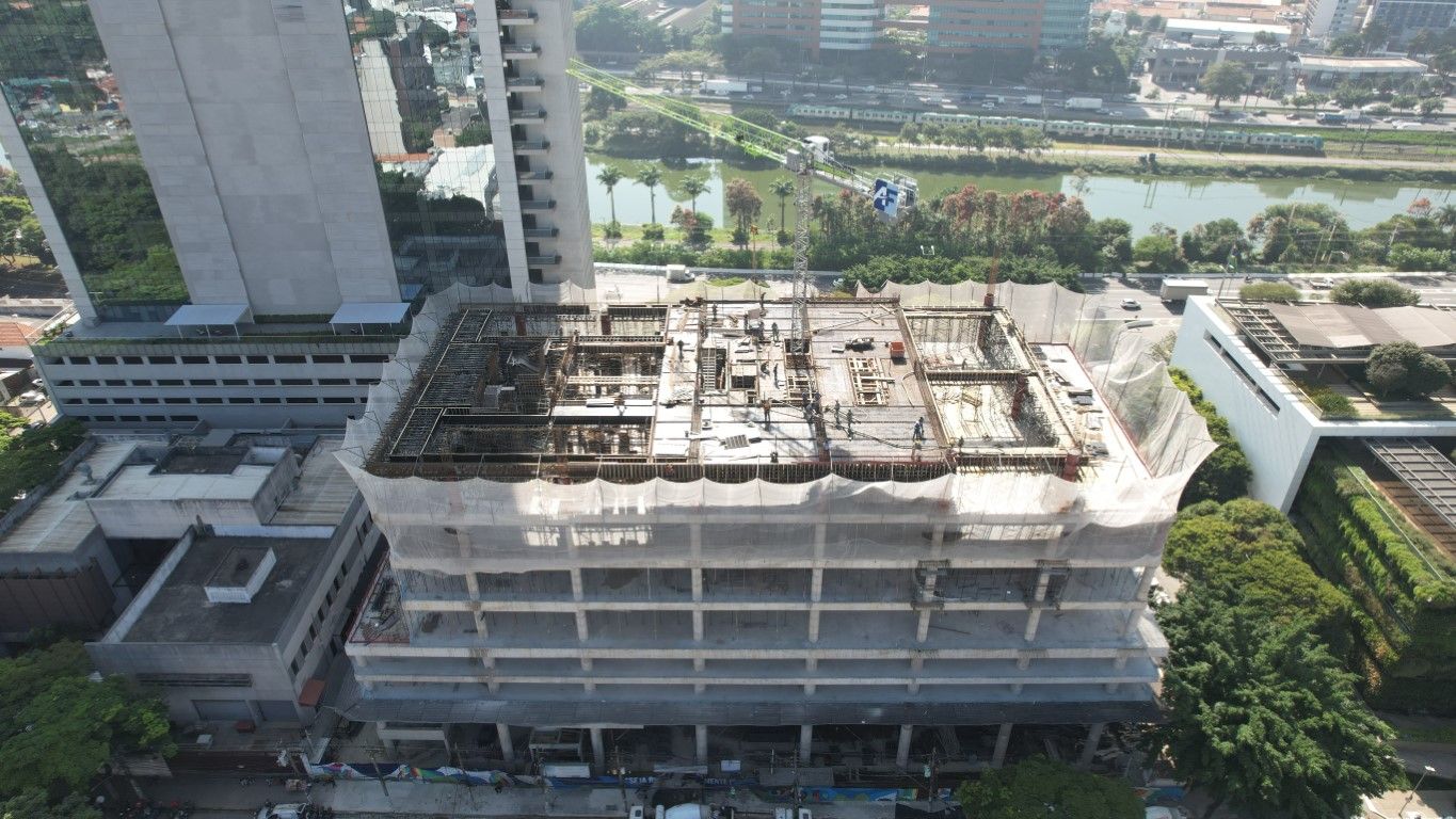 Implantação de Infraestrutura Tecnológica em Prédio Corporativo